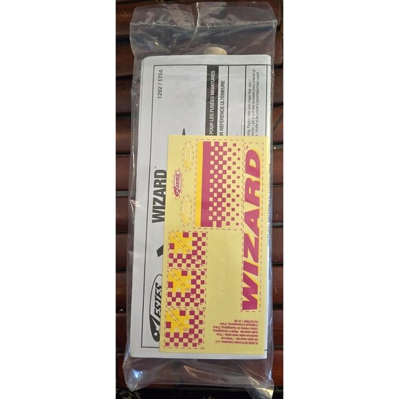 Estes Model Rockets Wizard & Firehawk + Launch Controller and Recovery Wadding - Picture 4 of 6